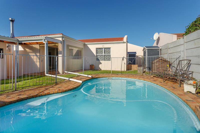 To Let 3 Bedroom Property for Rent in Pinelands Western Cape